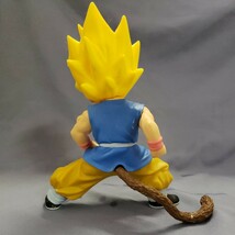 中古フィギュア ドラゴンボールＧＴ 組立式ＤＸソフビフィギュア 孫悟空_画像5