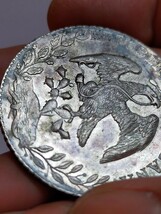 メキシコ銀貨　1887　 貿易銀　ヨーロッパコイン 　世界の銀貨　直径約 38.5mm 　重さ約27g 　未使用に近い 　外国貨幣_画像4