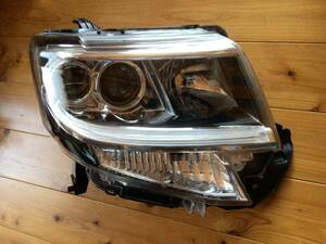  Daihatsu original LA600S LA610S Tanto Custom latter term LED head light right unit KOITO 100-51392 81145-B2070