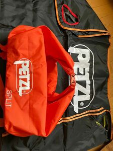 新品　PETZL SPLIT スプリット　コンパクトなタープ付きロープバッグ