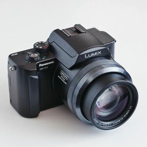 〈即決@ジャンク〉 Panasonic パナソニック DMC-FZ10 LEICA DC VARIO-ELMARIT 6-72mm F2.8 ASPH. CCD デジタルカメラ