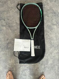 YONEX