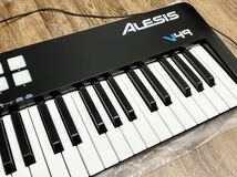 美品■USB MIDIキーボード フルサイズ49鍵 ALESIS V49 MKII アレシス マーク2 ベロシティ対応 ドラム8パッド 中古品■兵庫県姫路市発 G6_画像4