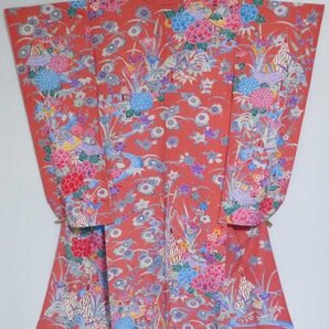 【KIRUKIRU】京紅型 振袖 着物 正絹 ピンク地 四季の花咲く風景柄 和装 着付け 呉服 古布 材料 リメイク 生地の画像3