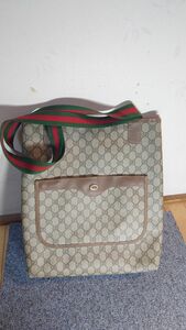 GUCCI グッチ GG柄 ショルダーバッグ