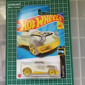 未開封　ミニカー　蓄光　夜光　x-ray　ホットウィール Hot Wheels　グローインザダーク