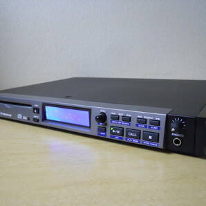 ★TASCAM★ タスカム 業務用CDプレーヤー CD-01U Professional / 動作品・メンテナンス済 / 2009年製 / バランス出力 / 取扱説明書 付属の画像1