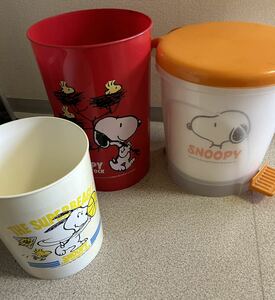  Showa Retro Snoopy character waste basket dumpster f Reebok s storage trash can pedal type trash can [ set sale ]