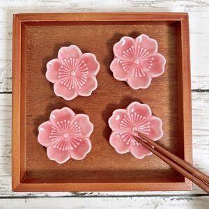 新品 桜 さくら 陶器 箸置き 4点 / 和食 おもてなし カトラリーレスト 