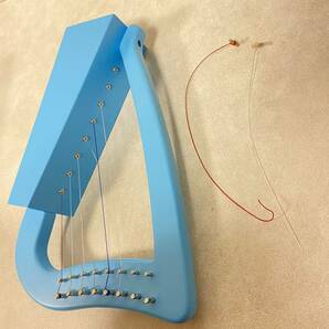 【FZ240900】 リリーハープ 水色 8弦 ナイロン弦 軽量 小型ハープ Lilly Harp の画像4