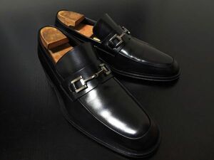 極美品 使用僅か グッチ 41E GUCCI ホースビット ドレスローファー 8556