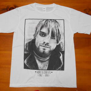 新品 【Nirvana】カートコバーン 追悼 Vintage Style プリントTシャツ 白 L // ニルヴァーナ Kurt Cobain ロックTシャツ バンドTシャツの画像1