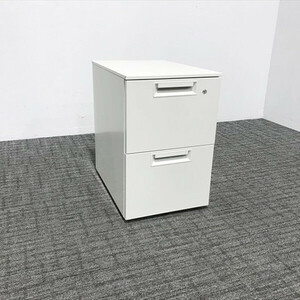  plus desk wagon 2 step LEED W4 white used WI-865290B