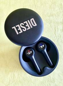 ディーゼル DIESEL ★ Ture Wireless Earbuds 45475 ★ 完全ワイヤレスイヤホン ★ 動作確認済み