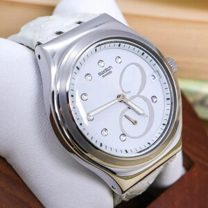 ◆希少 稼働 swatch 腕時計 ホワイトレザーベルト スモセコ デイト h