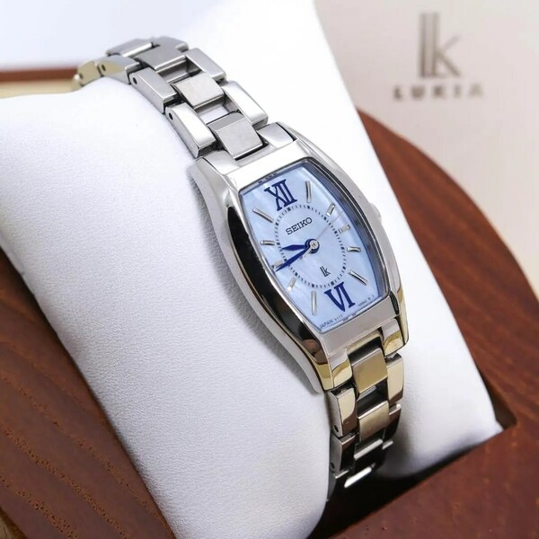 ◆美品 稼働 SEIKO Lukia 腕時計 シェル文字盤 ソーラー s