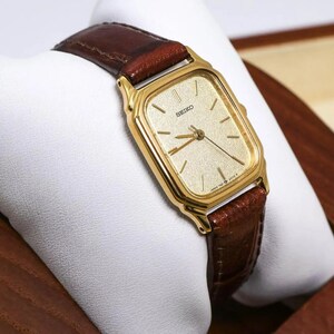 ◆美品 稼働 SEIKO 腕時計 ゴールド文字盤 レザーベルト 新品電池 g