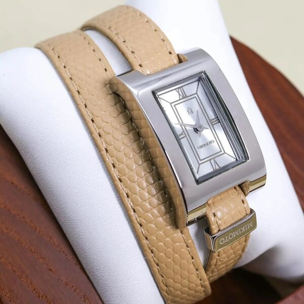 ◆美品 稼働 MIKIMOTO 腕時計 2重巻き レザーブレスレット d