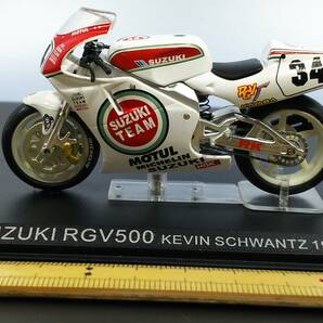 1/24 チャンピオンバイク #3 SUZUKI RGV500 KEVIN SCHWANTZ 1993年 スズキ ケビン シュワンツ 開封済 送料410円 同梱歓迎 追跡可 匿名配送の画像4