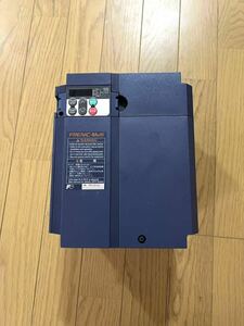 FUJI 富士電機 インバーター FRN7.5E1S-2J 3PH 200-240V 7.5kw 『動作未確認』