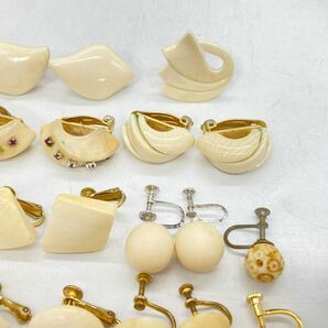 ■イヤリングおまとめ■a重量約109g アイボリー ivory earring 彫刻 薔薇 イヤリング ピアス アクセサリー 大ぶり accessory jewelry CE0 の画像3