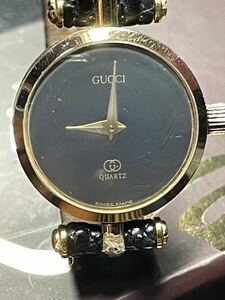 GUCCI グッチ QZ ラウンド 純正尾錠 黒文字盤 レディース腕時計訳有りジャンク