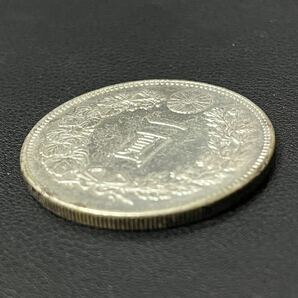 ◆必見◆一圓銀貨 明治28年 1円銀貨 1円スタート！日本古銭 アンティークコイン 旧貨幣 硬貨 円銀 一円銀貨 希少の画像4