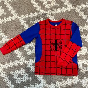 スパイダーマン風　長袖パジャマ　130cm