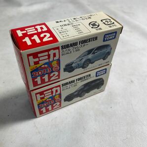 K204-034 希少 未使用 廃番トミカ2013年NO.112 スバル フォレスター ２台 通常・初回特別カラー （初代） 送料520円の画像1