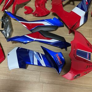 ＳＣ８２  ホンダ ＣＢＲ１０００ＲＲ-Ｒ  トリコロール外装 中古品の画像3