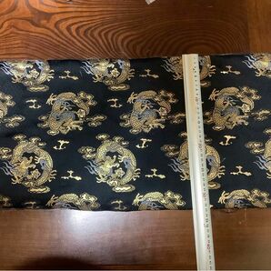 西陣織　金襴　生地　龍柄 刺繍　70cm×33cm 3,000円→1,800円→1,000円限定セール 切り端にほつれありのため