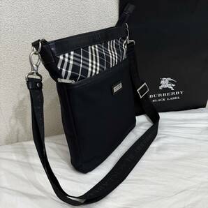 美品 激レア BURBERRY BLACK LABEL 強靭なバリスティックナイロン＆本革 ミニショルダーバッグ ノバチェック 紺白 #2728の画像1