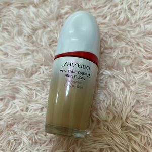 資生堂 SHISEIDO エッセンス スキングロウ ファンデーション 230 