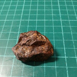 041010 石質隕石 コンドライド隕石 サハラ砂漠 3.9cm×2.3cm×2.8cm 31g の画像6