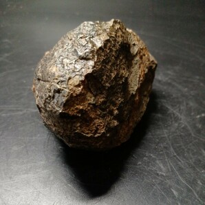 042309 南極の石 柘榴石黒雲母片麻岩 9cm×7cm×5.5cmの画像4