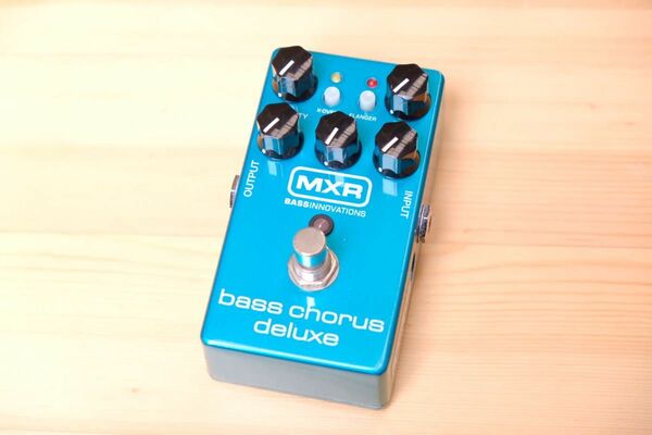 MXR M83 Bass Chorus Deluxe 