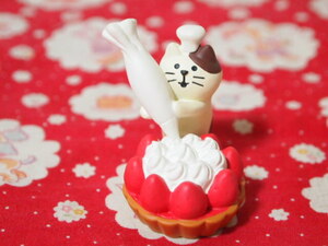 SALE　いちごタルト子猫　DECOLE　concombre　ミニチュア