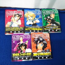 g_t U942 【帯付き】GUNSMITH CATS BURST ガンスミスキャッツ　①〜⑤　初版本　岡田健一　講談社_画像2