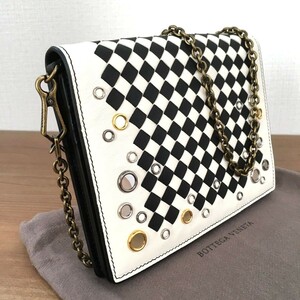 ☆送料無料☆ 極美品 BOTTEGA VENETA チェーンウォレット 財布 イントレチャート ラムスキン 184