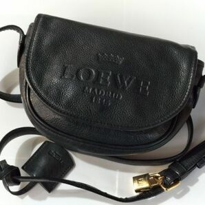 S90 中古品 1円～ ロエベ LOEWE レザー ショルダーバッグ ブラック 黒 ロゴ ゴールド金具 カデナ レディースの画像1