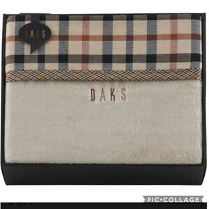 DAKS