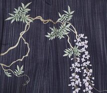 縞大島紬 訪問着 袷 正絹 赤紫 紫 縦縞 総刺繍 童 番傘 藤 SMサイズ ki29204 未使用品 ほうもんぎ レディース シルク ギフト 送料込み_画像9