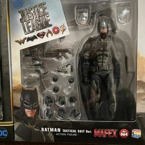 マフェックス MAFEX バットマン ナイトメア タクツィカルスーツ BATMAN フィギュア 未開封 新品の画像5