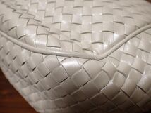 豊G511/1J●BOTTEGA VENETA　ボッテガ イントレチャート レザー 白 トートバッグ 中古品●_画像9