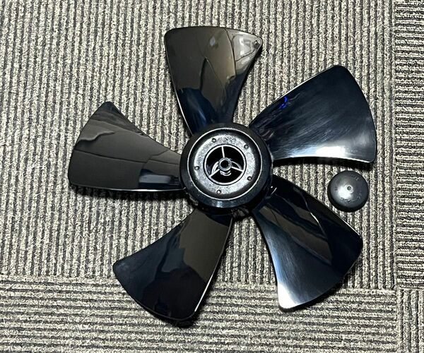 プラスマイナスゼロ扇風機はね羽根と固定ネジ ±0 ブラック
