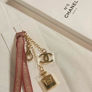 送料無料。新品 未使用★ 非売品 CHANEL シャネル ホリデー 限定 チャーム キーホルダー キーリング ココマーク ノベルティ 希少の画像1