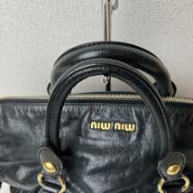 美品 miu miu 2way レザー ハンドバッグ ショルダー ブラック _画像5