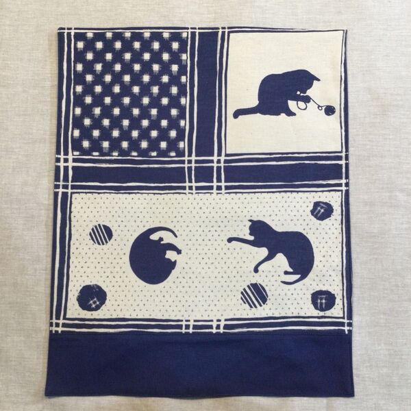 和風 猫ちゃんシルエットの大きめインテリアマット ハンドメイド