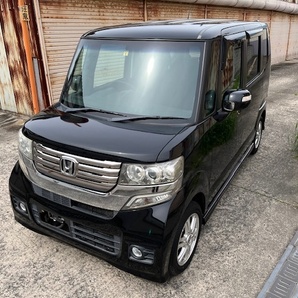 超美車☆ピカピカで綺麗なN-BOXカスタム 車検２年満タン フルセグTV,DVDナビ ETC スマートキー 純正アルミホイール の画像3