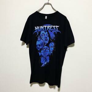 アメリカ古着　HUNTRESS　ハントレス　半袖　Tシャツ　ビッグプリント　Mサイズ　コットン　ブラック　【I102】